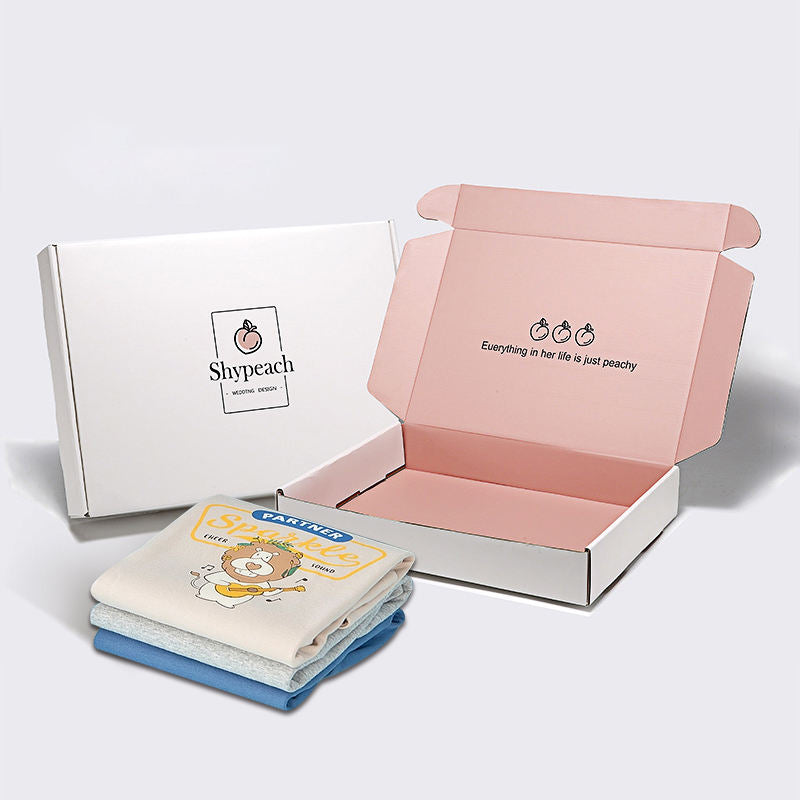 Custom Luxury Apparel Boxes Secondary image