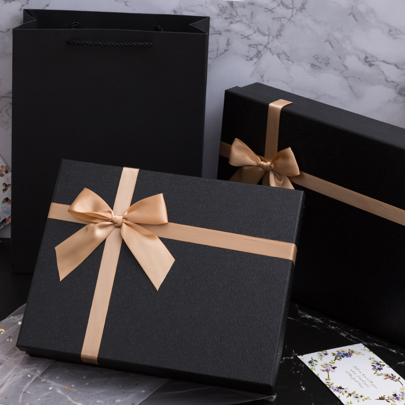Custom Luxury Apparel Boxes Main image