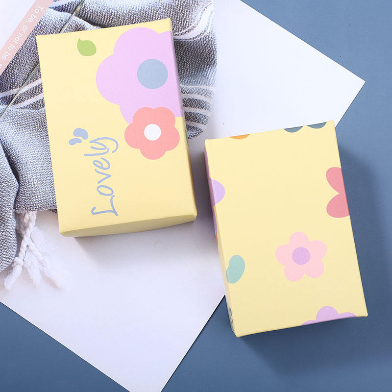 Custom Printed Hosiery Boxes