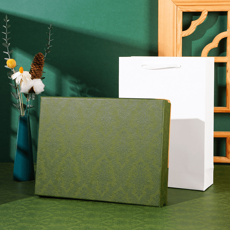 Eco-friendly Apparel Packaging