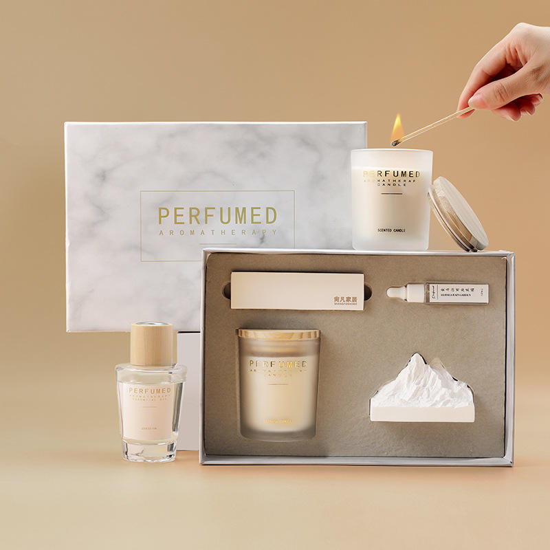 Custom Luxury Candle Packaging